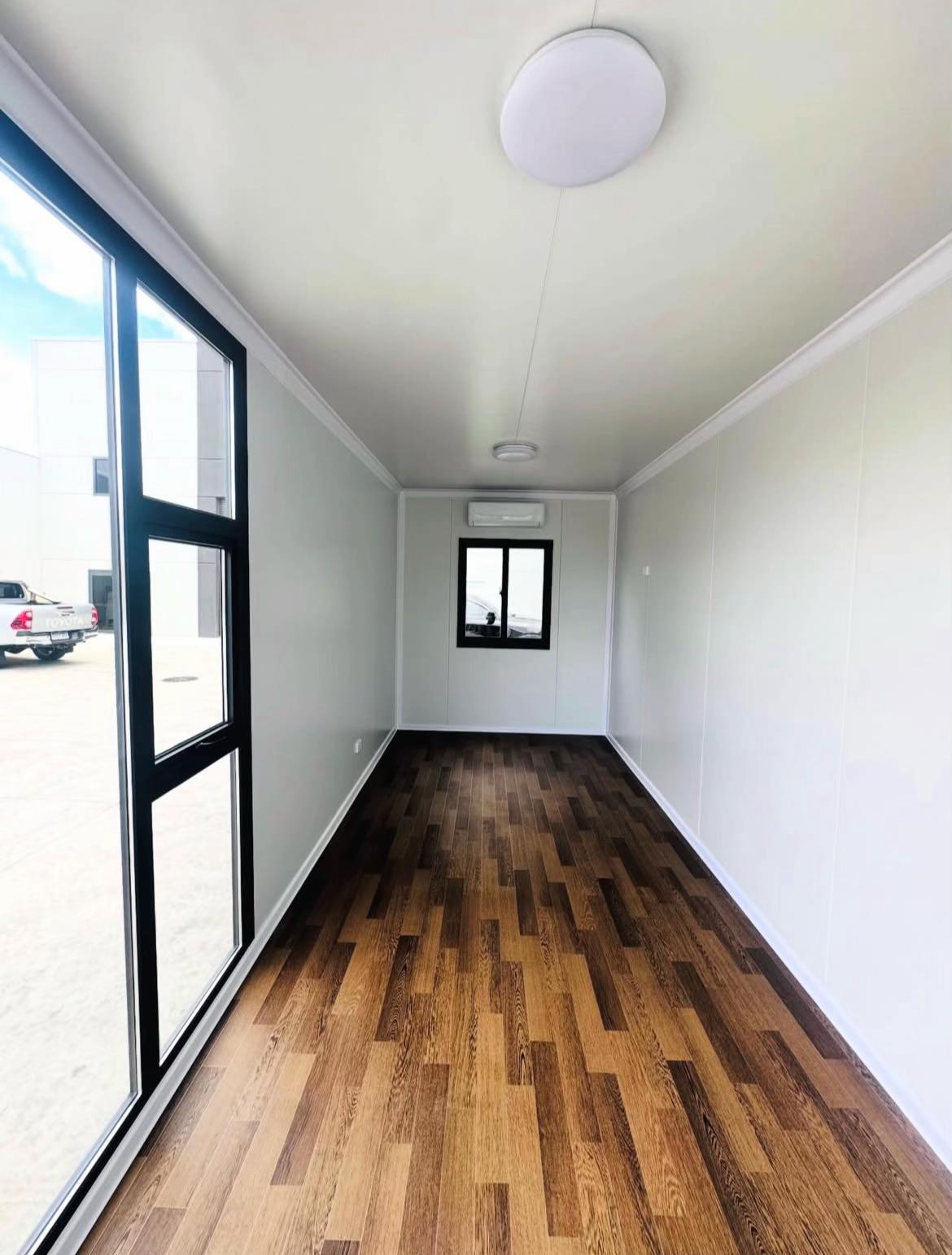 Contenedor modular 6 x 2,4 m – Oficina, caseta o mini vivienda