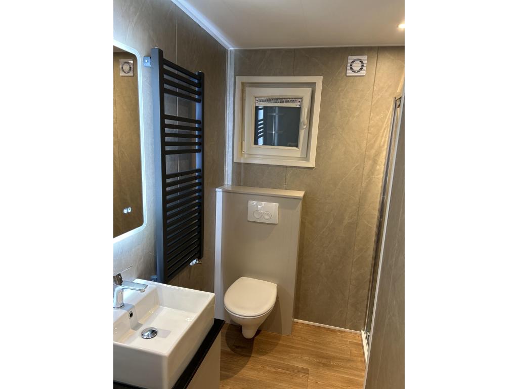 Casa móvil de 2 dormitorios: comodidad, elegancia y lista para entrar a vivir