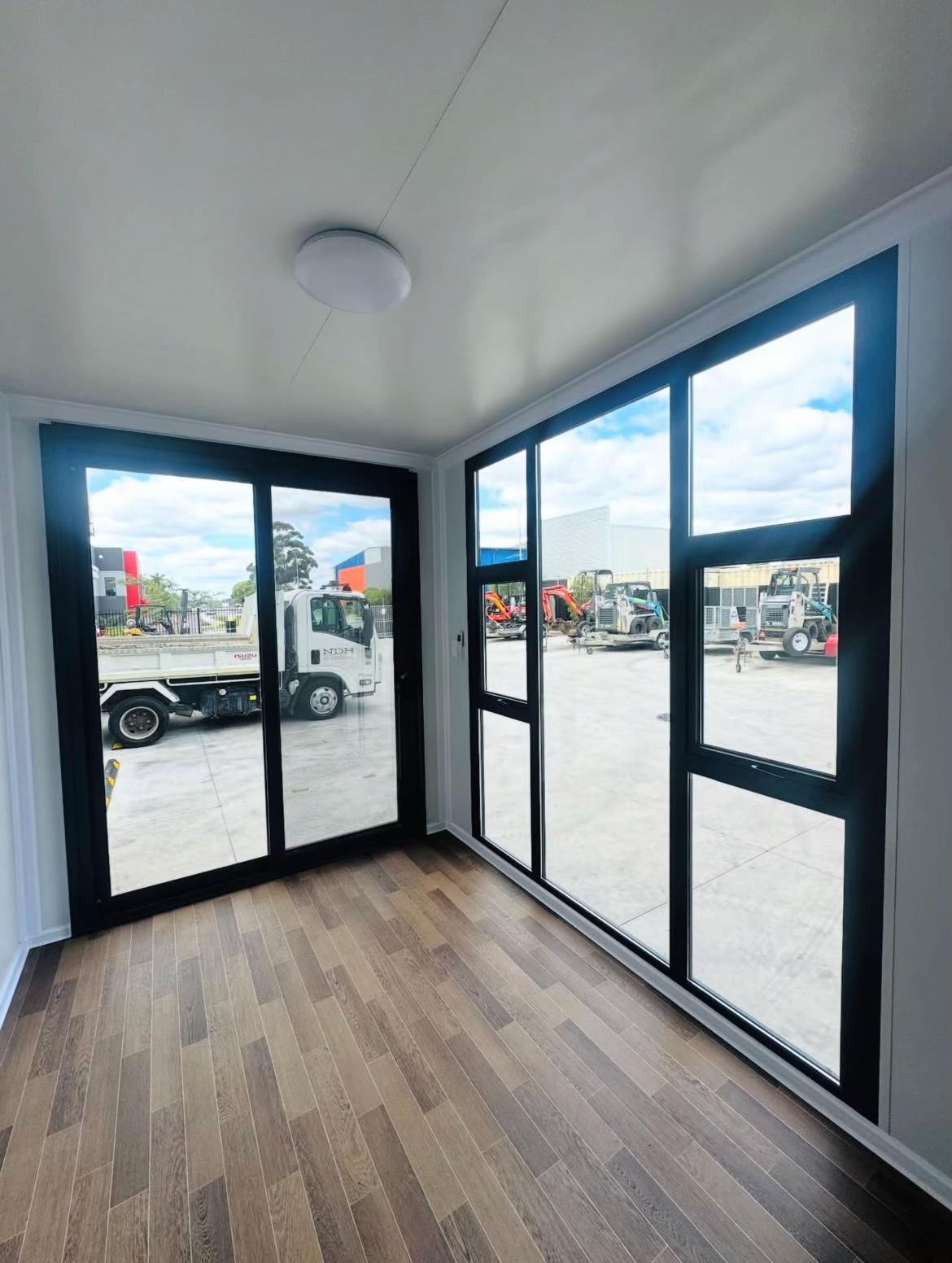 Contenedor modular 6 x 2,4 m – Oficina, caseta o mini vivienda