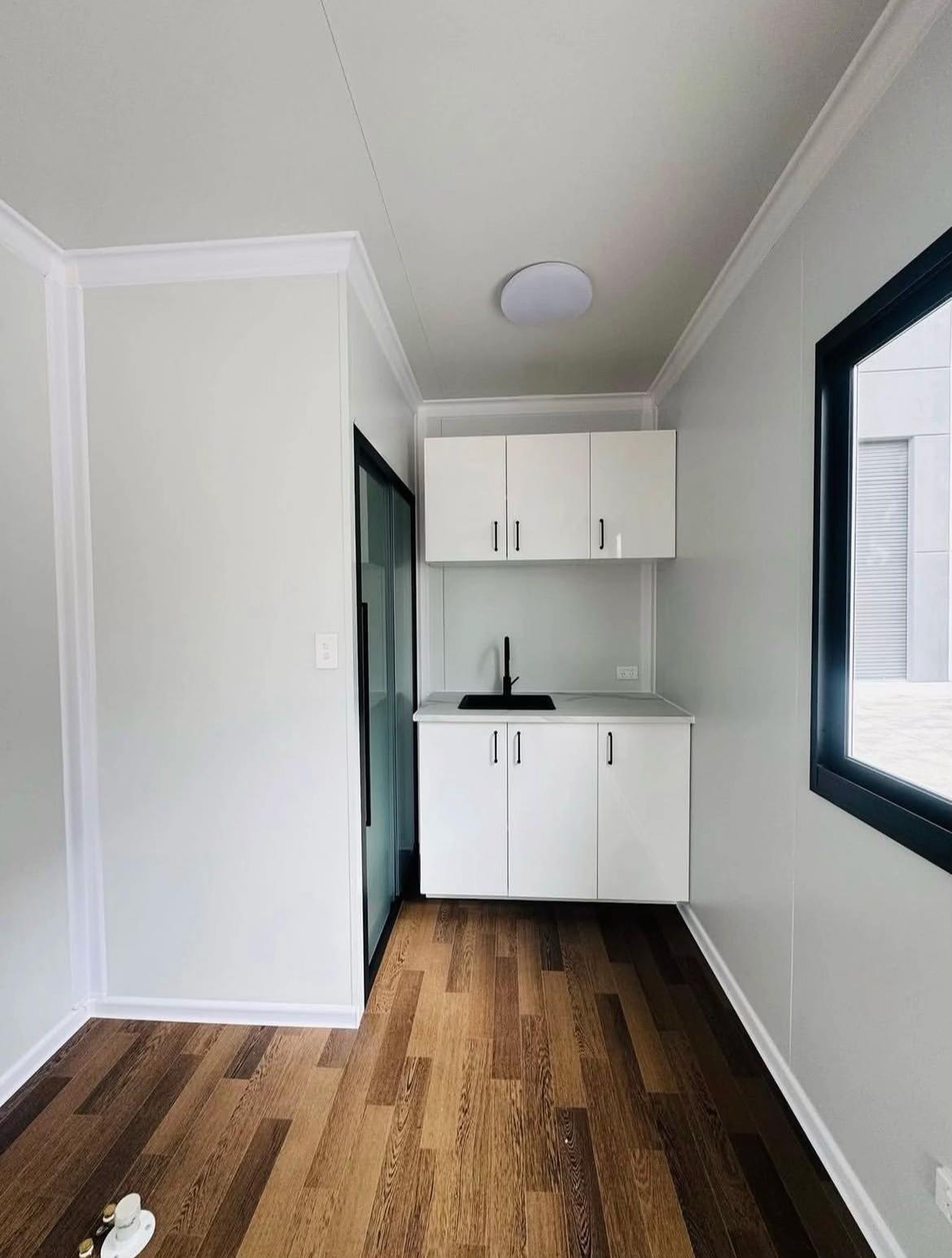 CASA PREFABRICADA ( Módulo de oficina )CON DUCHA Y COCINA