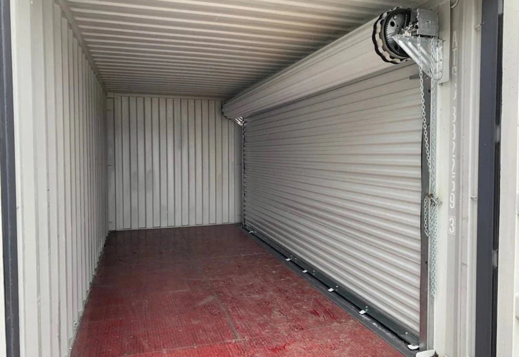 Contenedor de 20 pies con 16 puertas seccionales