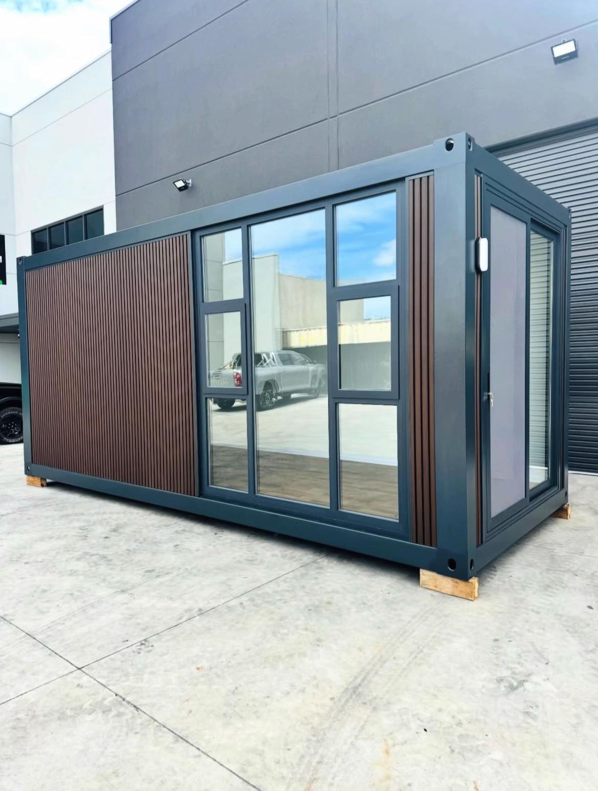 Contenedor modular 6 x 2,4 m – Oficina, caseta o mini vivienda