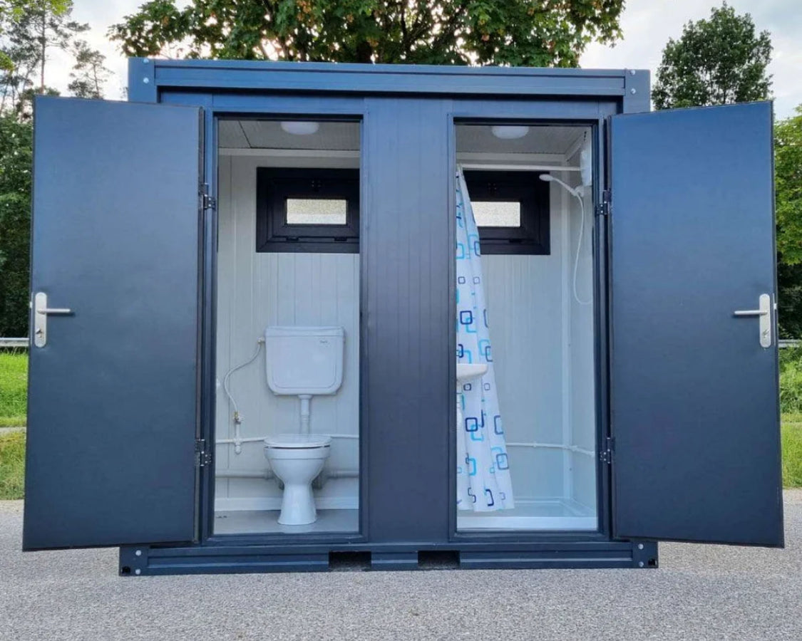 Contenedor sanitario con ducha, inodoro y urinario