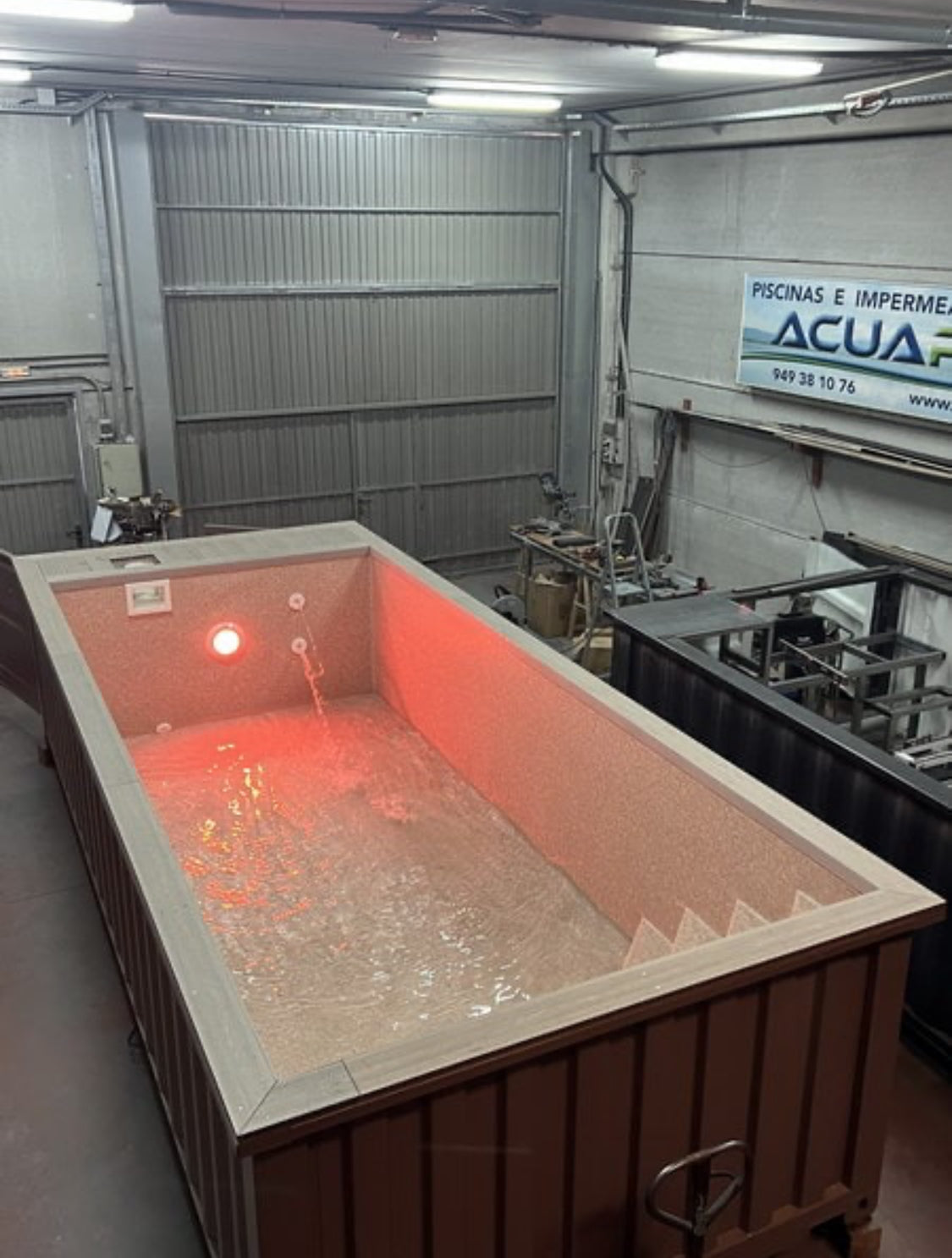 Contenedor piscina de 4 m x 1,5 m