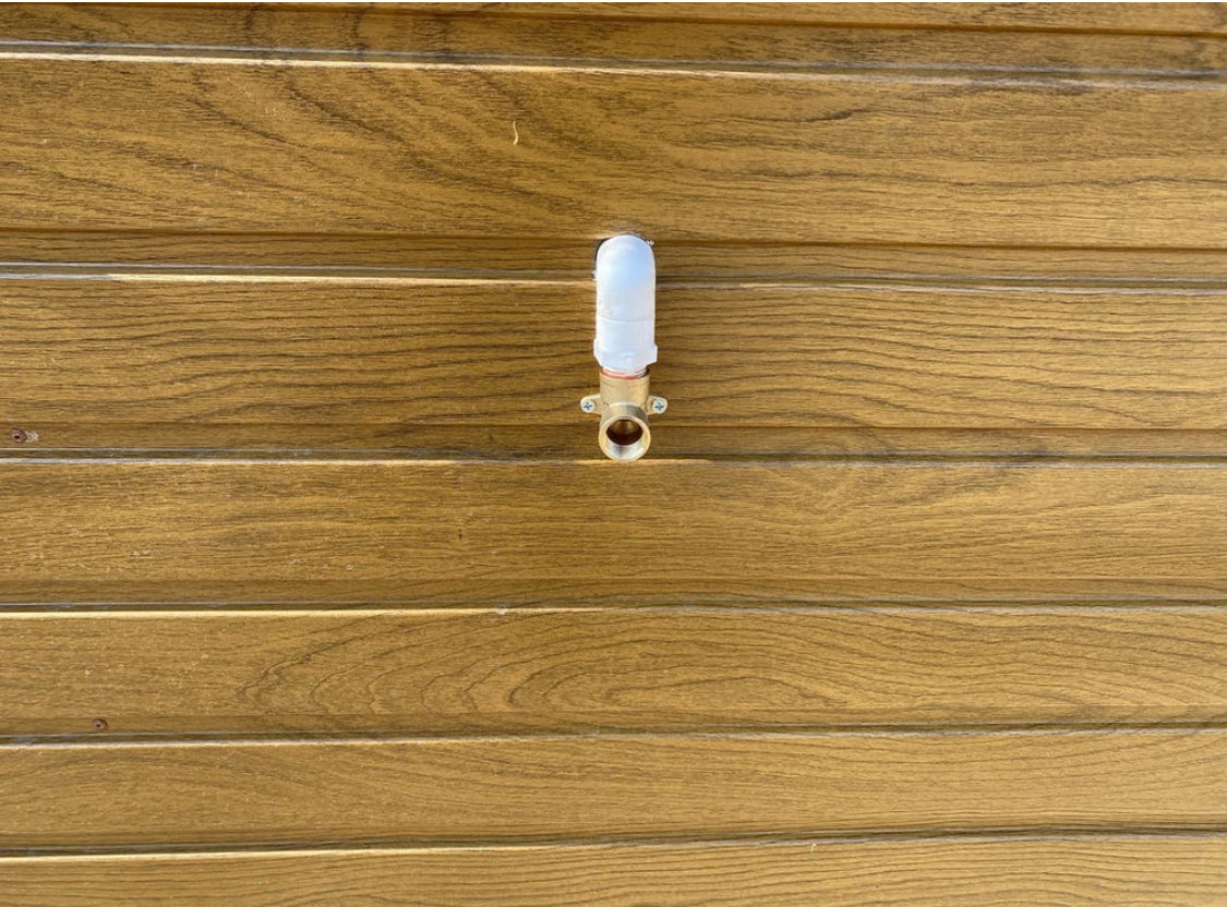 Cabina de aseo doble con tanque séptico

Modelo de madera de alta gama