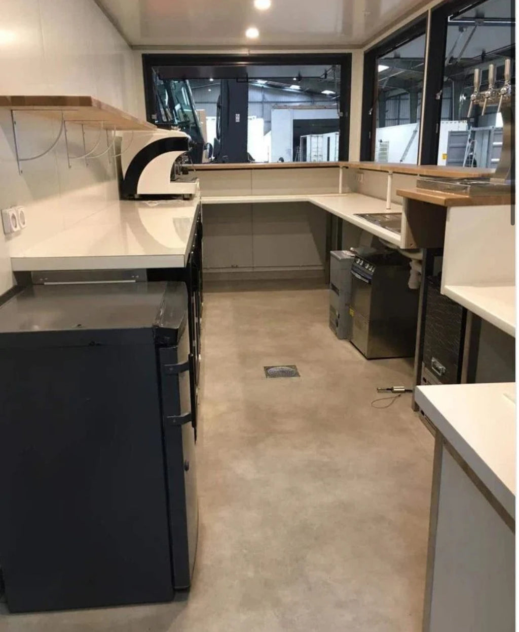 CONTENEDOR CAFETERÍA DE 20 PIES