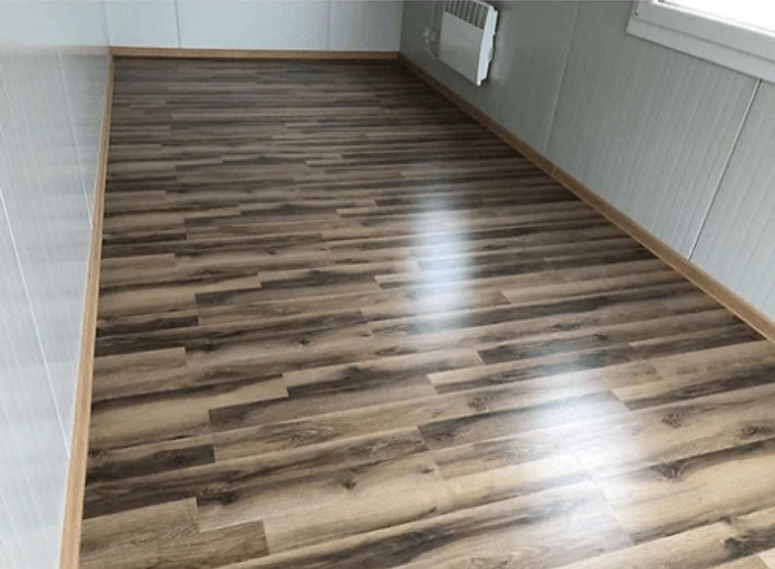 Oficina modular prefabricada de 5 × 2,4 m con aislamiento