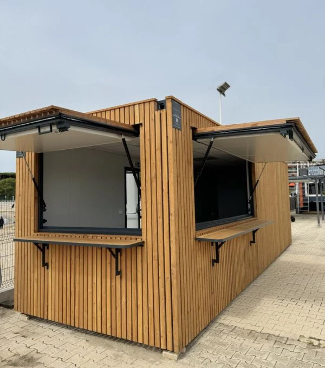 Contenedor tienda (quiosco snack – oficina – guinguette)