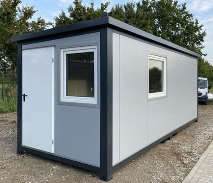 Oficina modular de 6,00 x 2,40 m con baño, ducha y cocina