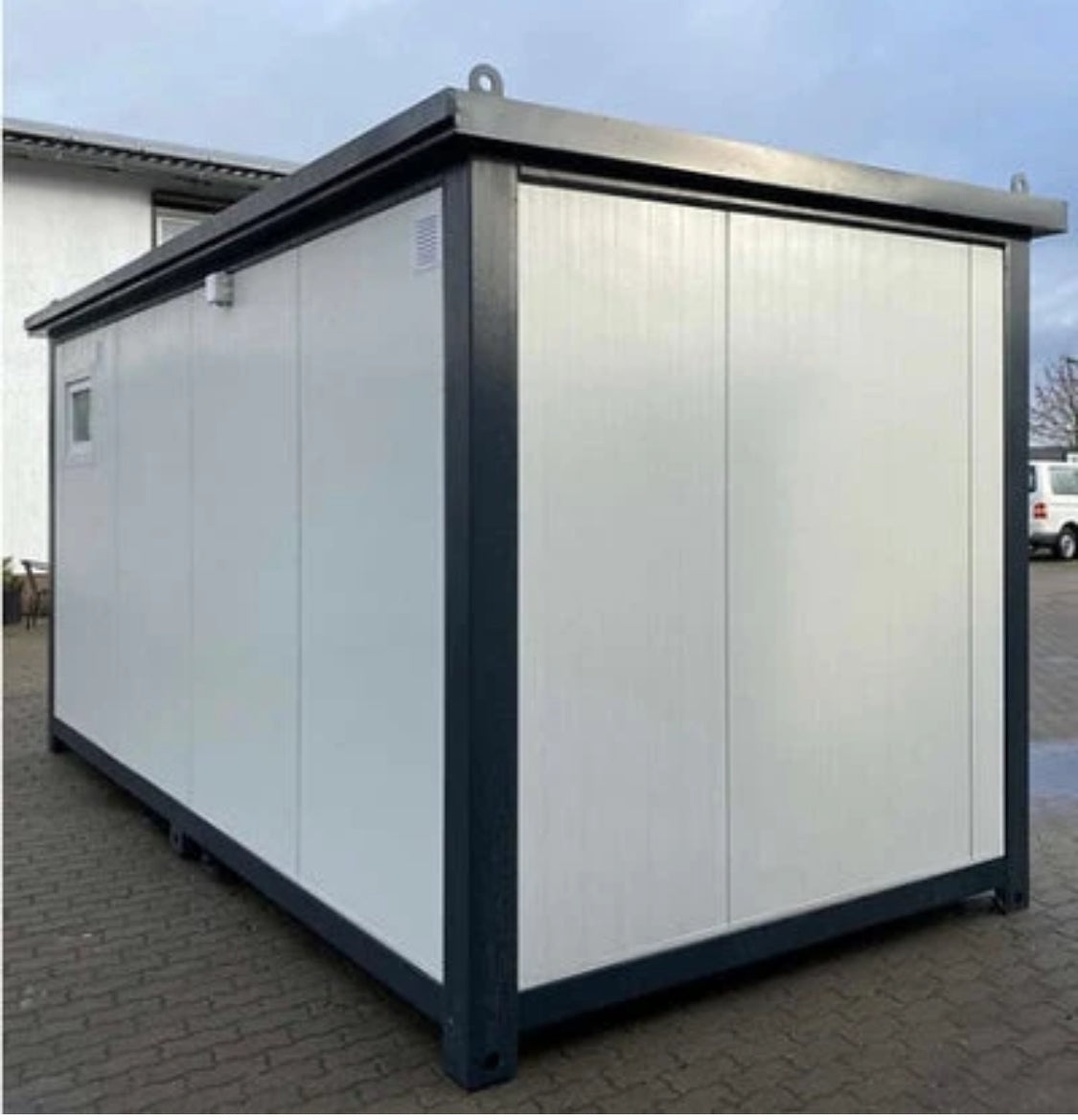 Oficina en contenedor de 5x2,20 m con baño